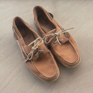 Women’s Classic Sperry Top Siders.  Size 8.5M